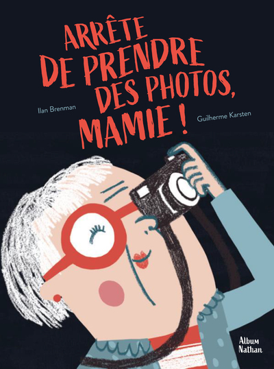 ARRETE DE PRENDRE DES PHOTOS MAMIE !
